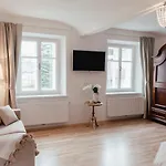 Smarthotel Alojamento de Acomodação e Pequeno-almoço 4*